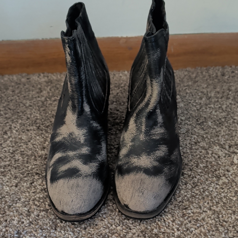 Bed Stu Distressed Black and Gray Ankle Boots